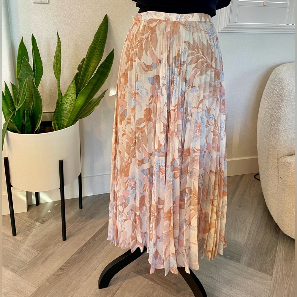 Floral Pleated Skirt